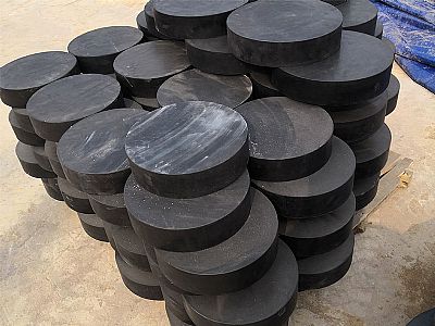 石渠县板式橡胶支座由若干层橡胶片与薄钢板经加压硫化